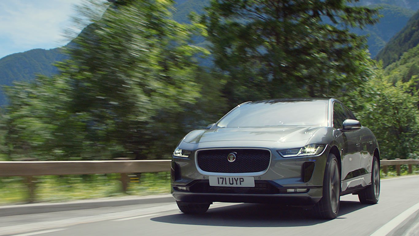Thrilling Jaguar power and dynamics with zero tailpipe emissions – everything you would expect from an all-electric performance SUV.