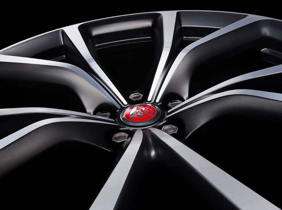 JANTES DE LA F-PACE SVR 