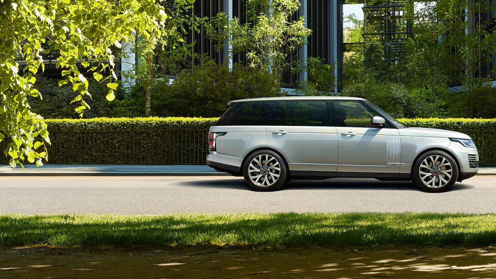 Range Rover Autobiography Lwb  : Discover The Range Rover Autobiography, Designed And Crafted To Perfection To Combine Capability Autobiography.