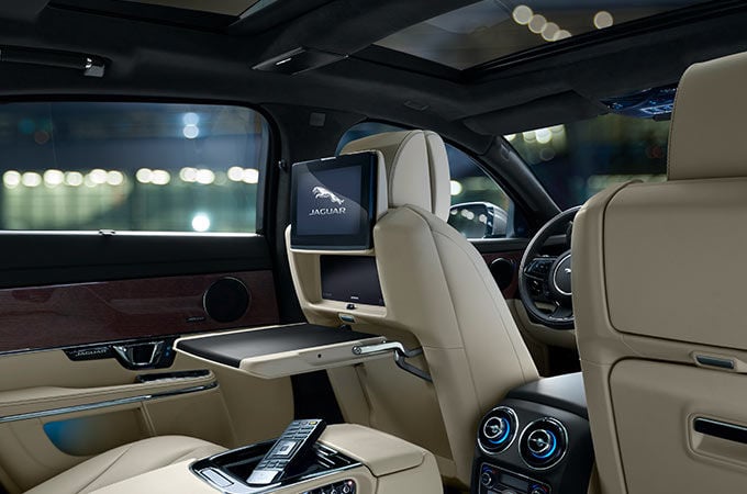 Jaguar XJ Features | XJ Interior | Jaguar Thailand