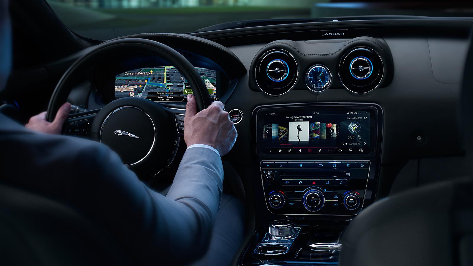 XJ Interior Photo Gallery Jaguar XJ Jaguar UAE