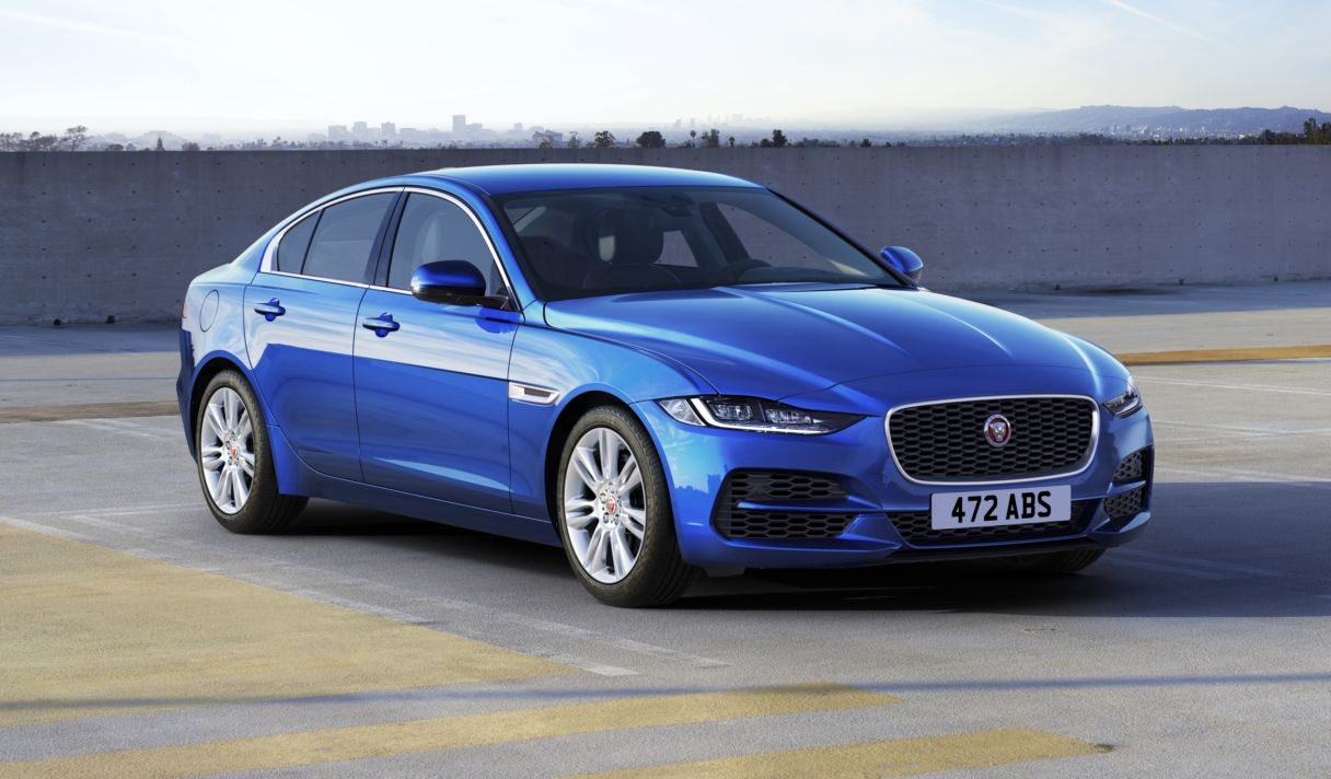 Jaguar xe длина