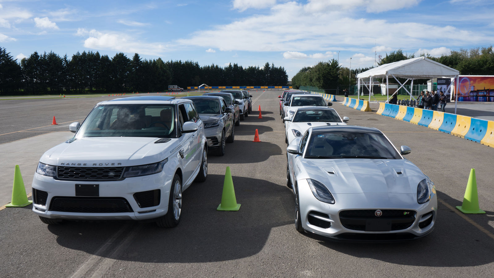 Jaguar Land Rover celebra su primer aniversario como