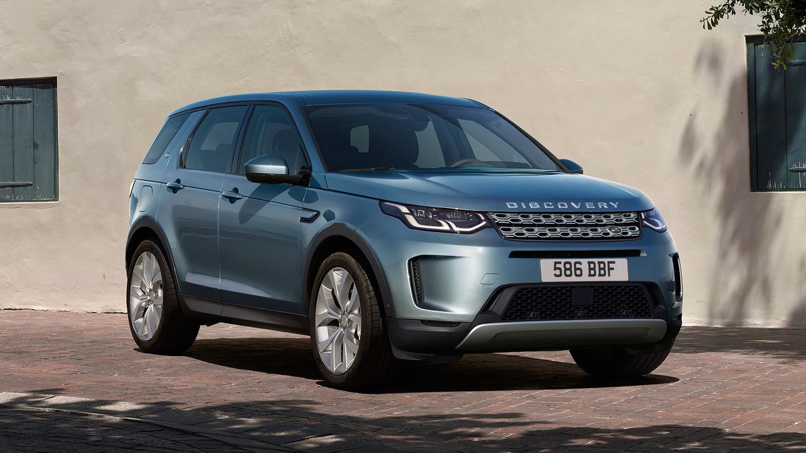 New Discovery Sport - Vehicle Image & Video Gallery - Land Rover | Land ...