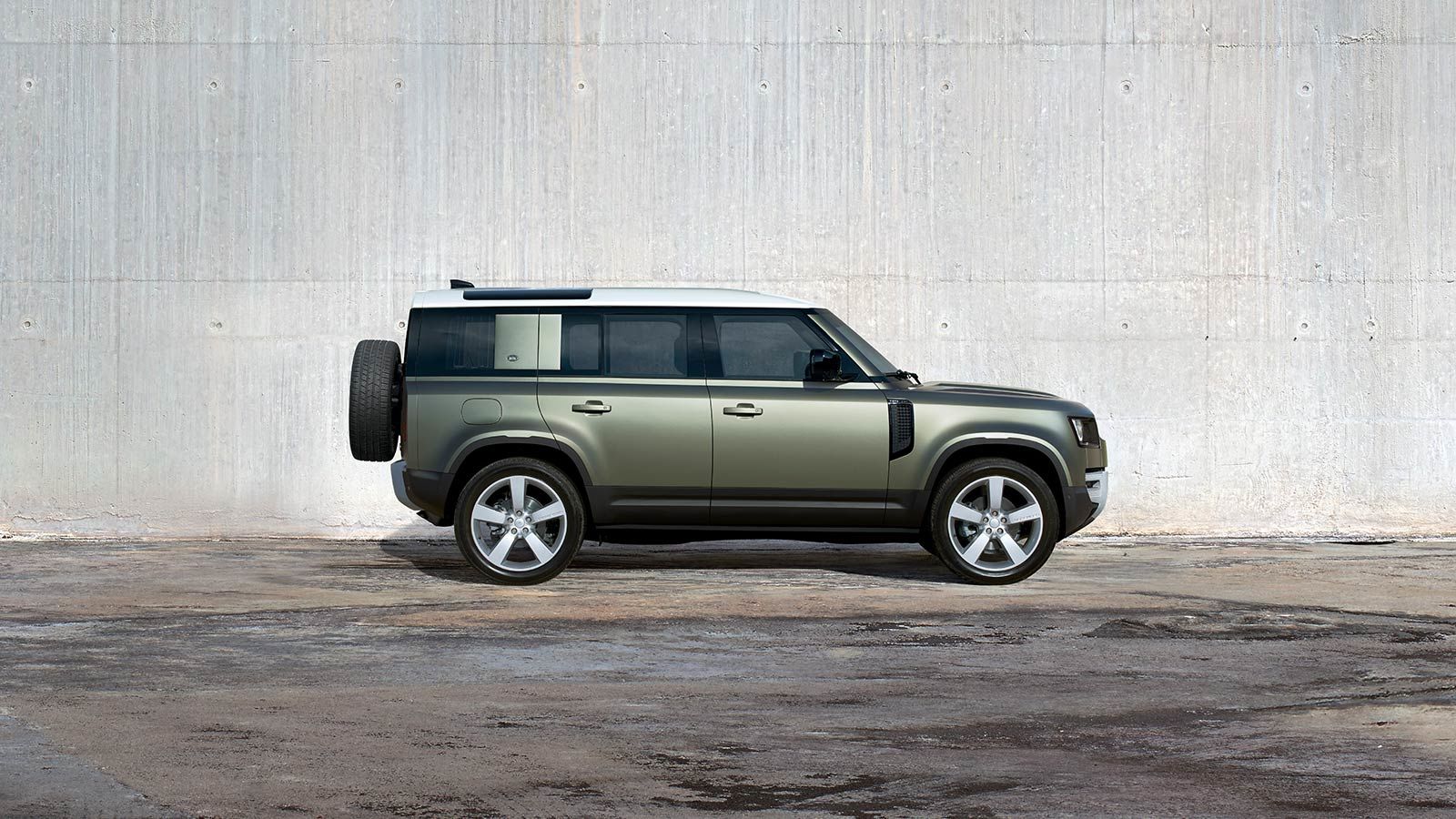 Land Rover 4x4 Vehicles and Luxury SUV | Land Rover Zimbabwe