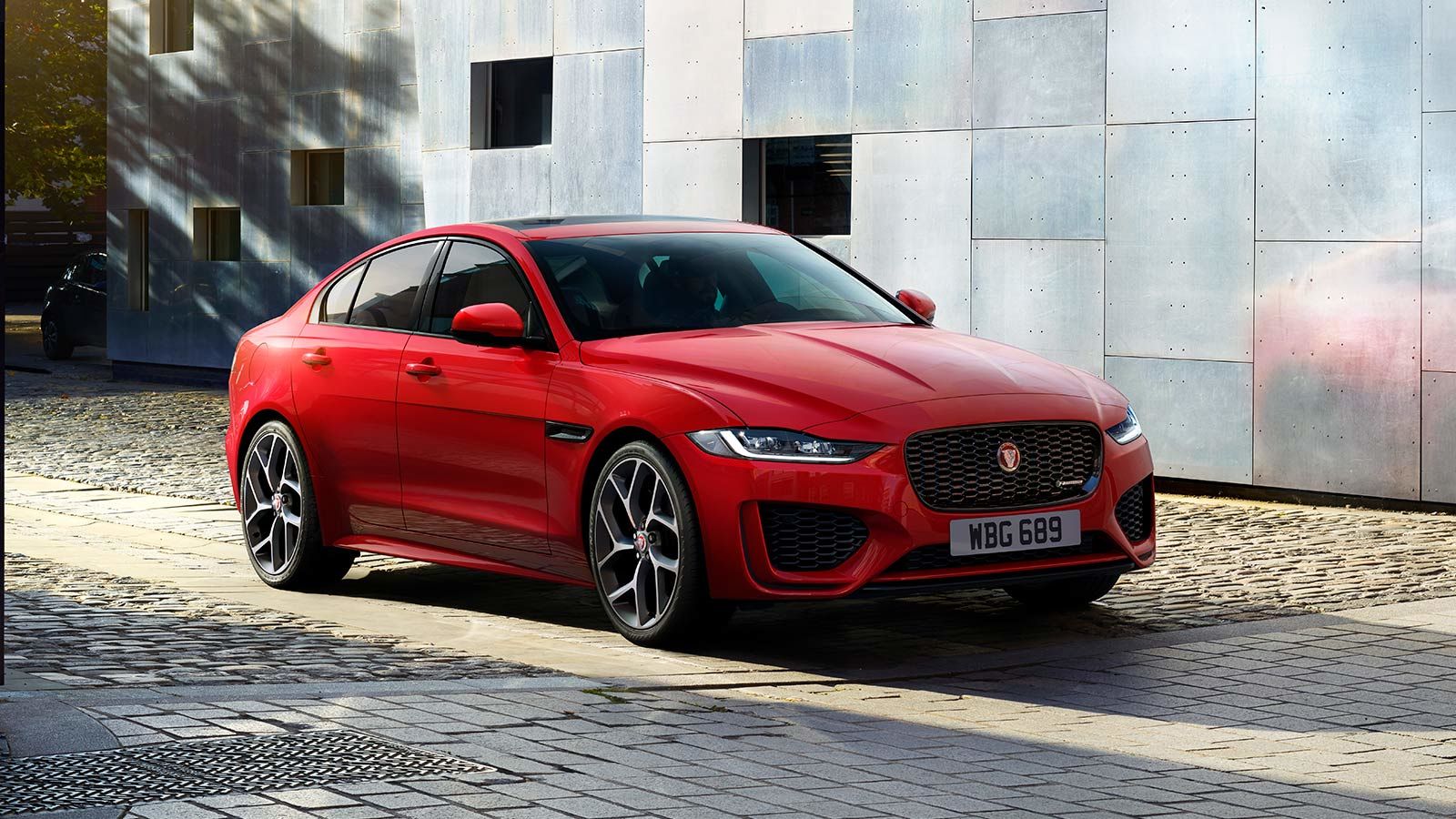 Jaguar xe 1