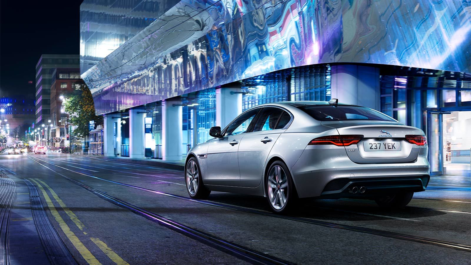 Jaguar машина страна