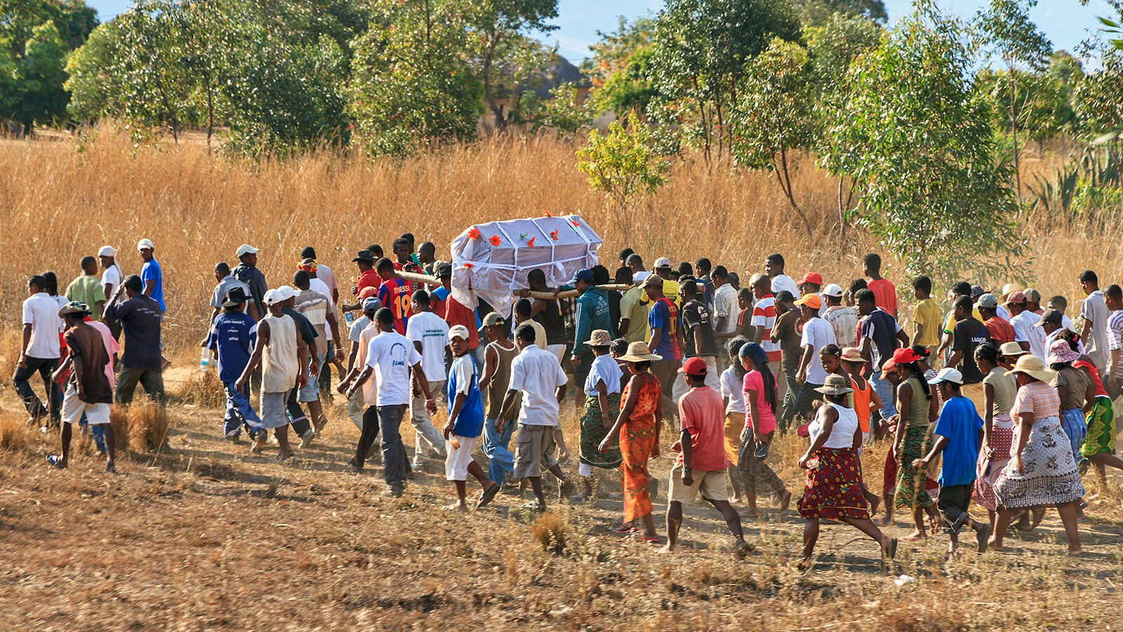 Ölülerle Dans, Madagaskar