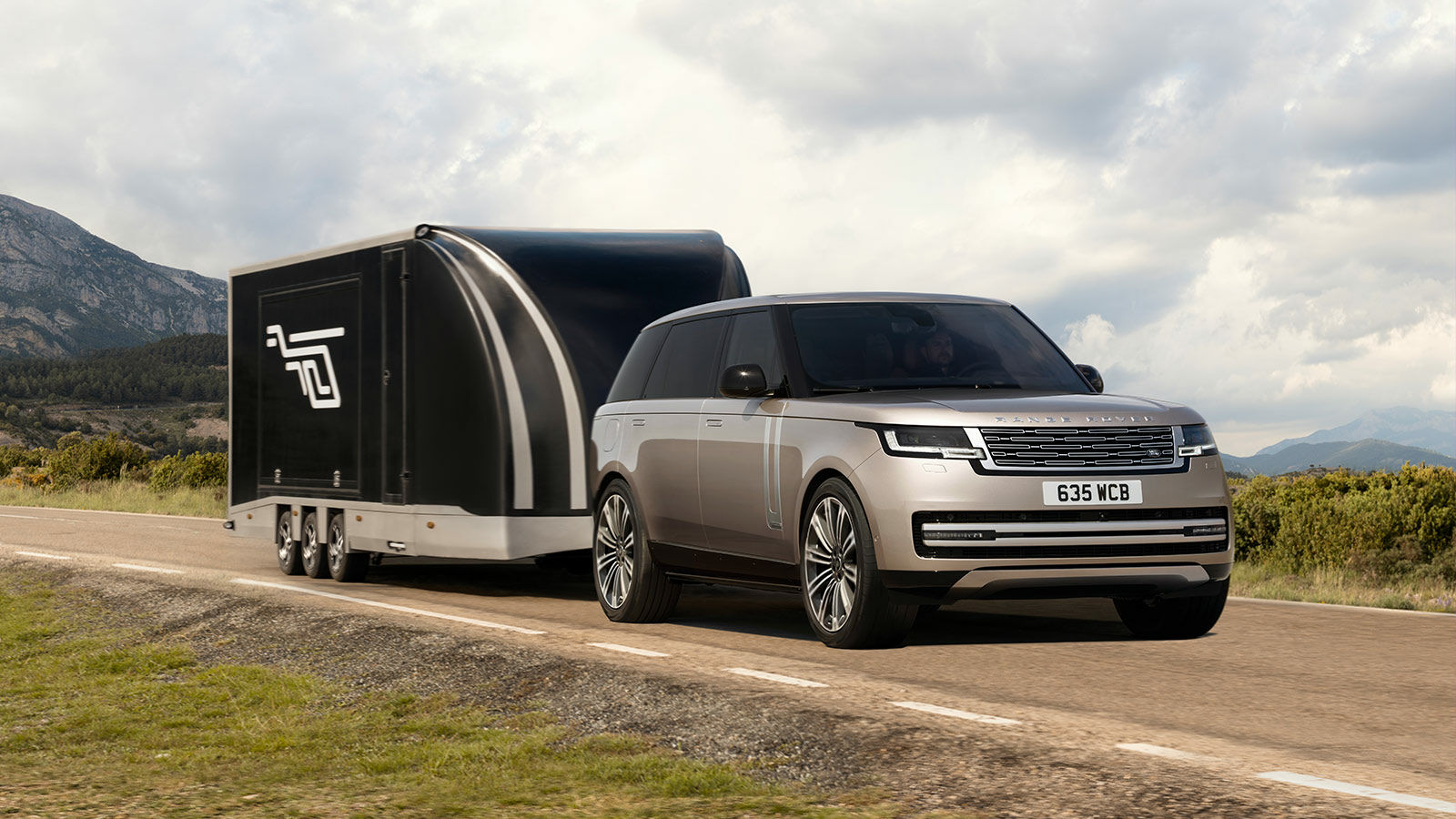 New Range Rover Luxury Performance SUV Exterior Gallery Land