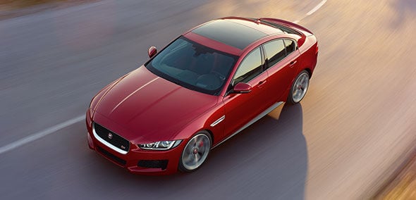 jaguar xe – the sports saloon redefined for your business