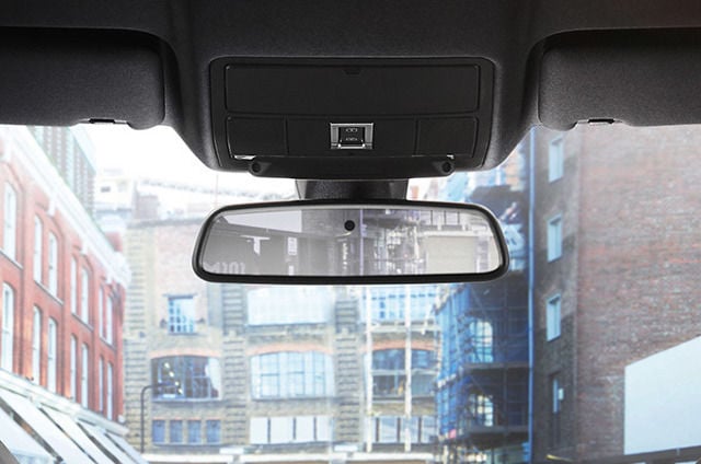 AUTO-DIMMING INTERIOR REAR VIEW MIRROR
