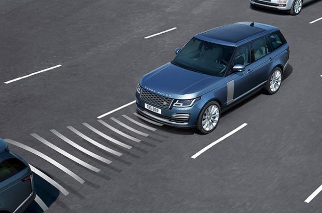 AÐSTOÐ FYRIR ÖKUMANN