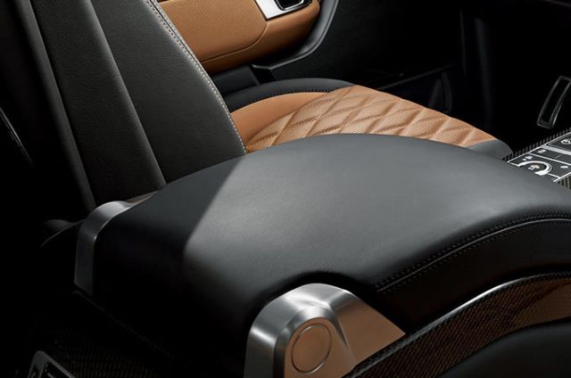 REFRIGERADOR EN LA CONSOLA CENTRAL