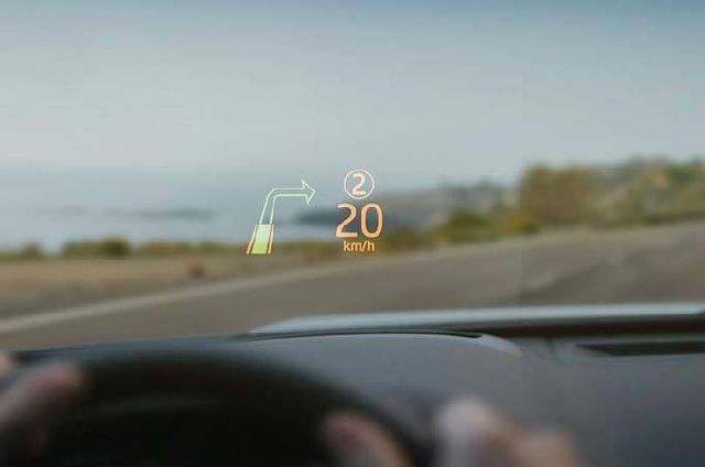 PANTALLA DIGITAL DEL PARABRISAS (HEAD-UP DISPLAY)