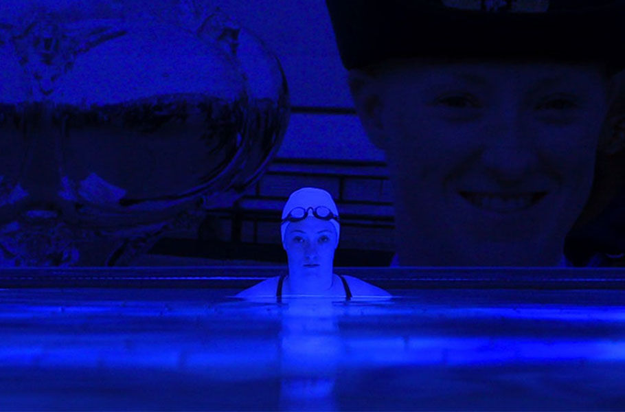 ZOE WILLIAMS - 游泳與划船