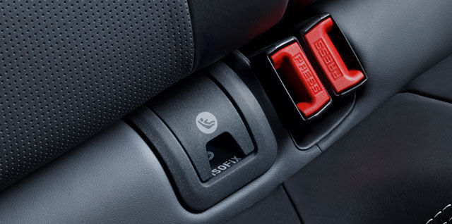 ISOFIX 兒童座椅固定裝置